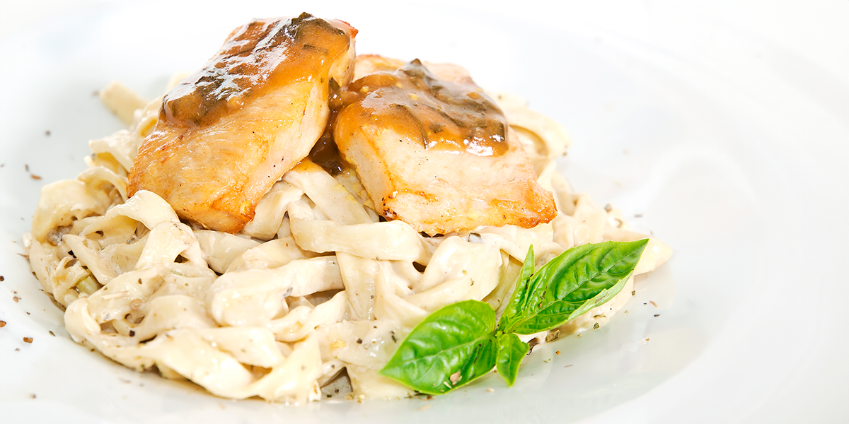 Pappardelle Mediterrâneo com bacalhau (massa especial)