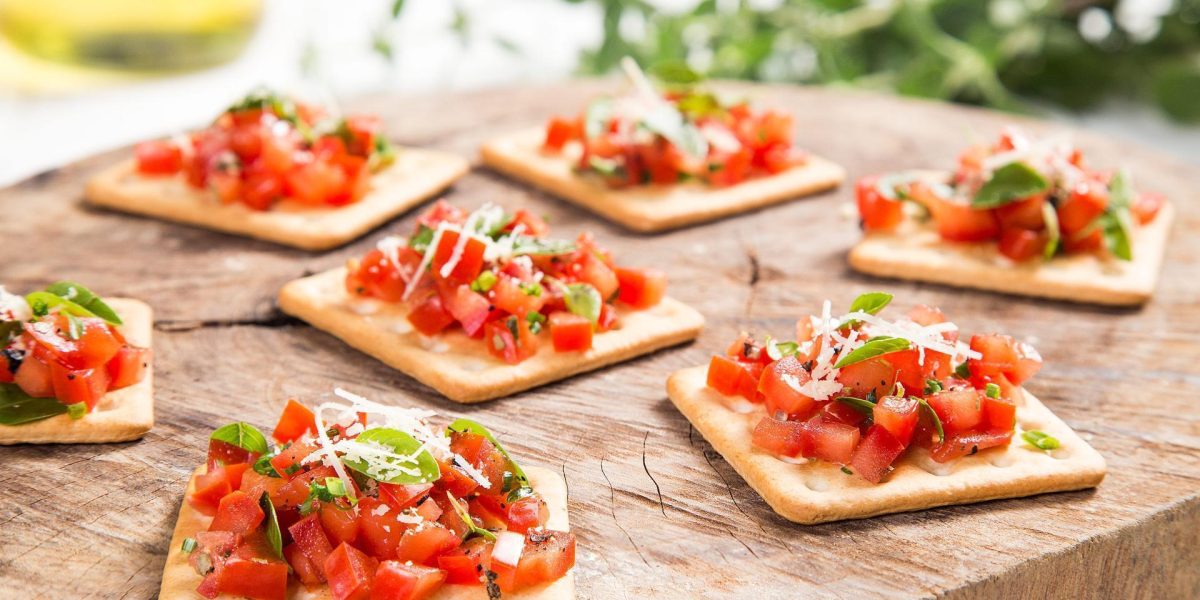 Bruschetta de biscoito Cream Cracker