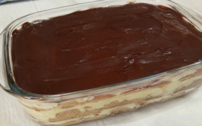 Pavê de limão com ganache e biscoito Vilma