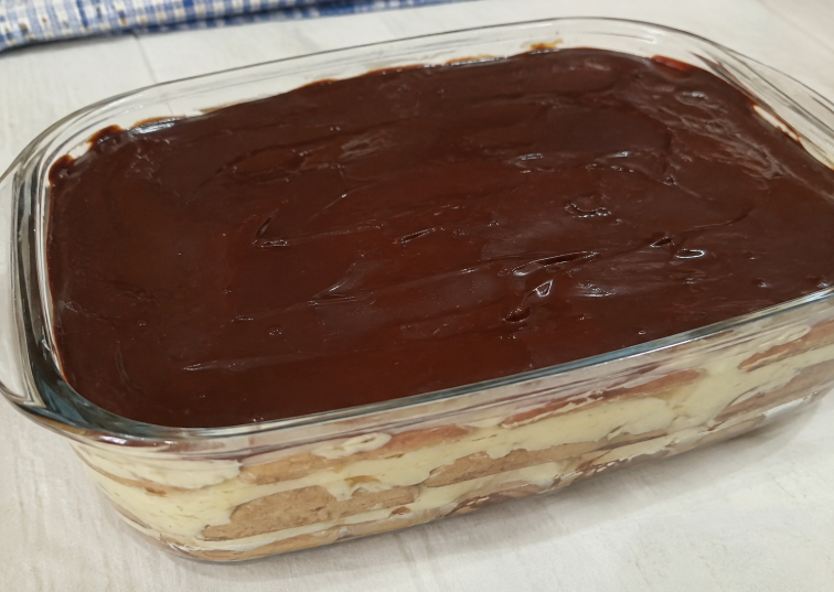 Pavê de limão com ganache e biscoito Vilma