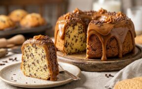 Bolo Formigueiro cremoso com cobertura de brigadeiro de doce de leite